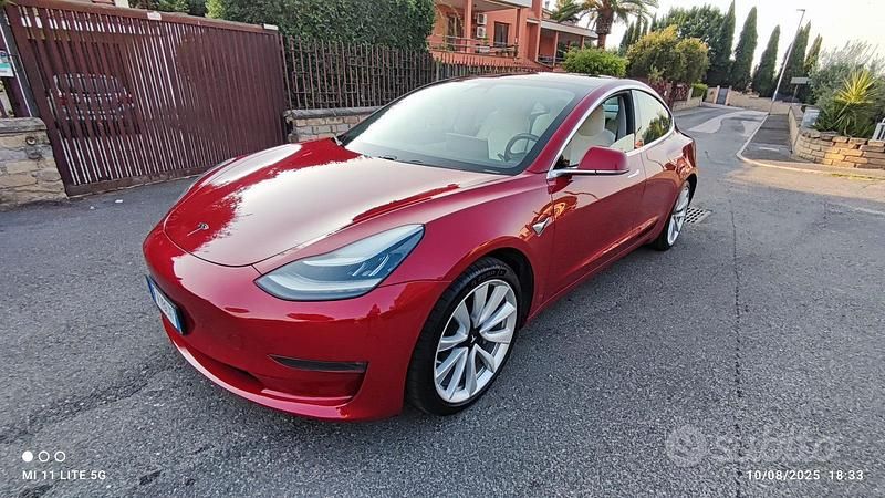 Rosso Usata 2019 Tesla Model 3 Long Range AWD Berlina | 23.500 € (Molto cara) - Immagine 1/4