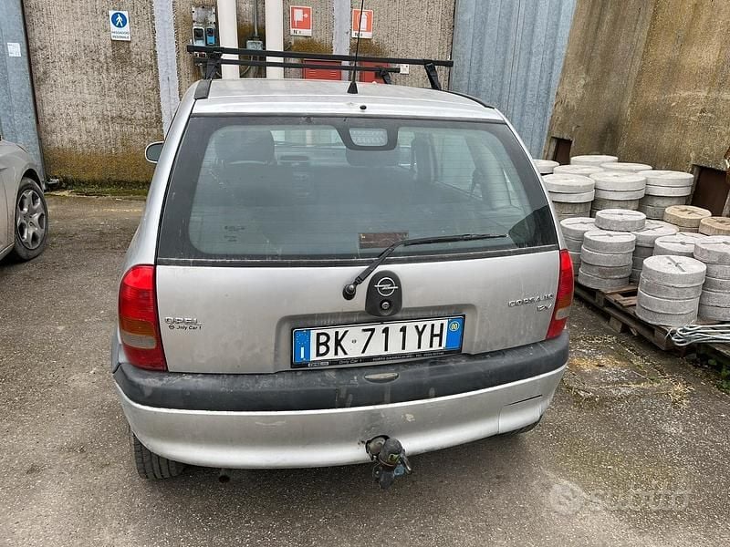 Usata Opel Corsa 2000 Grigio Berlina