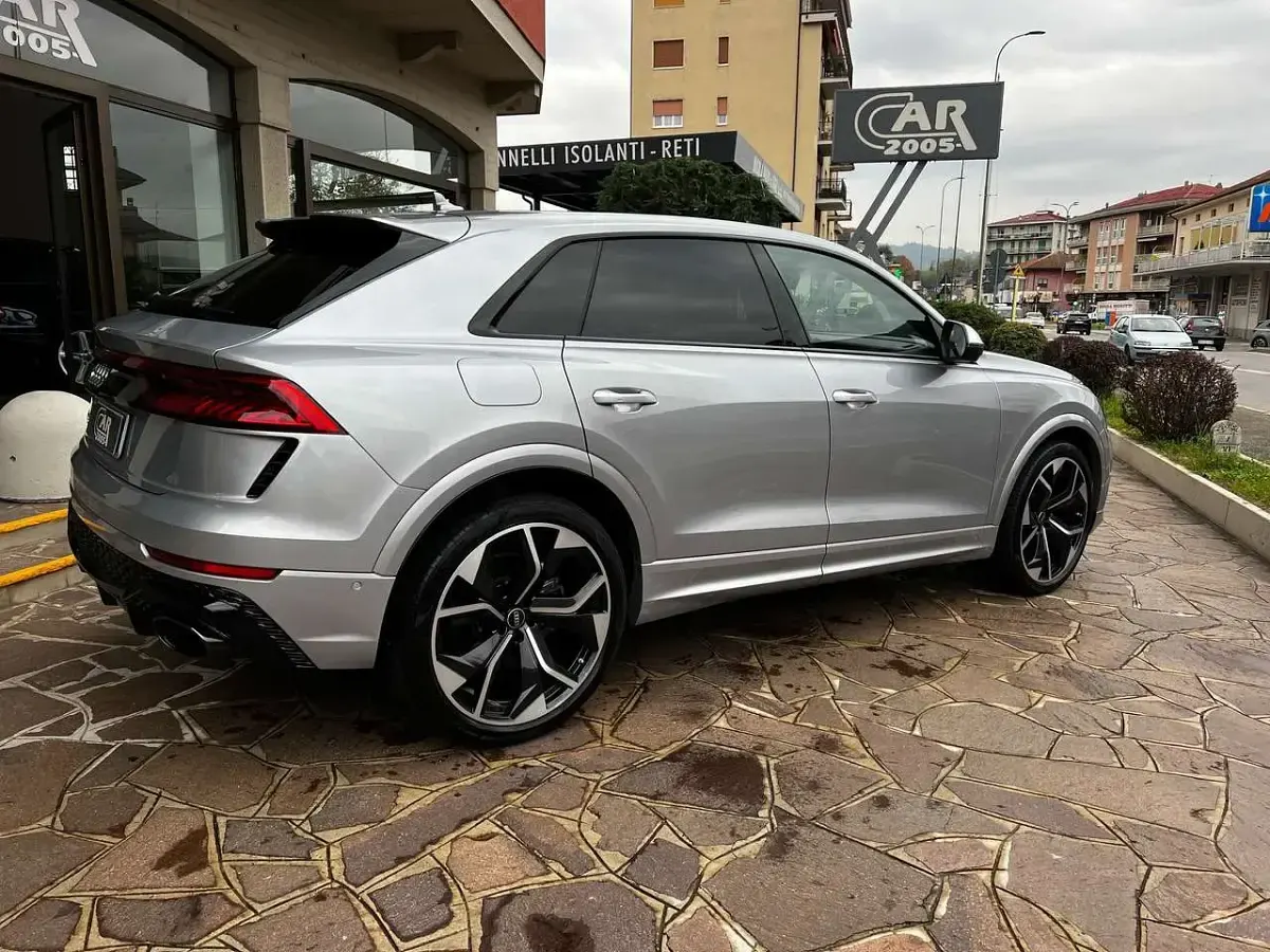 Usata Audi Q8 600 CV (441 kW) 2022 Argento SUV