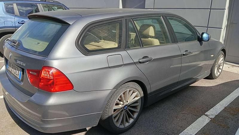 Usata BMW 320 177 CV (130 kW) 2009 Station wagon