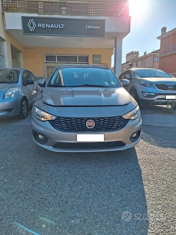 Usata Fiat Tipo Easy 95 CV (69 kW) 2017 Beige Berlina