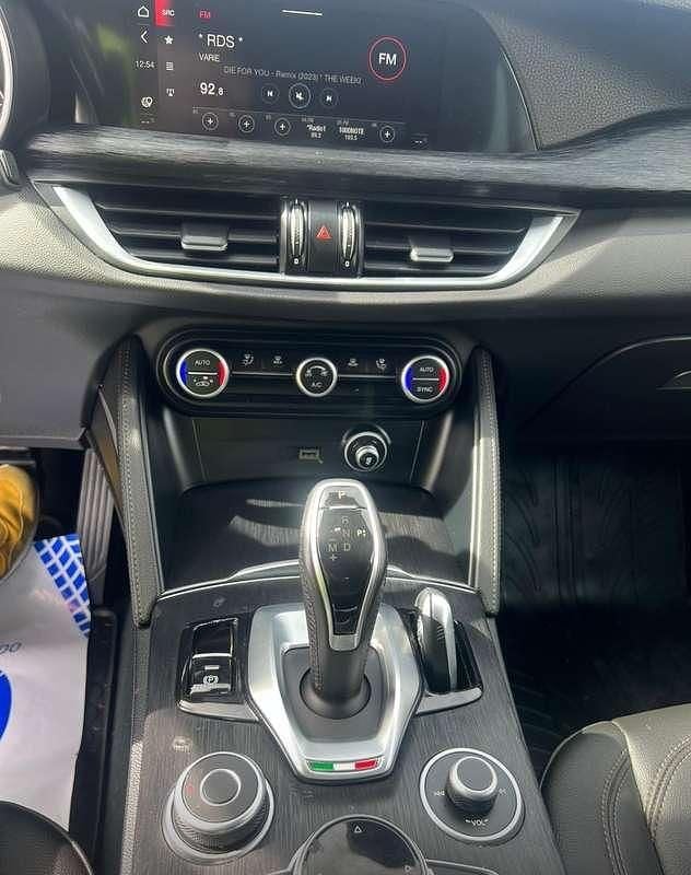 Usata Alfa Romeo Stelvio Business 160 CV (117 kW) 2021 Grigio SUV