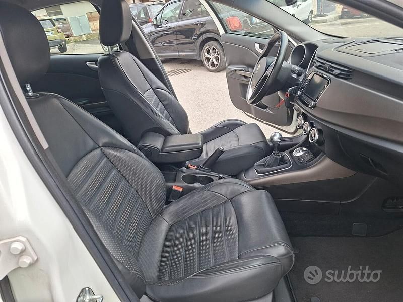 Usata Alfa Romeo Giulietta 120 CV (88 kW) 2016 Bianco Utilitaria