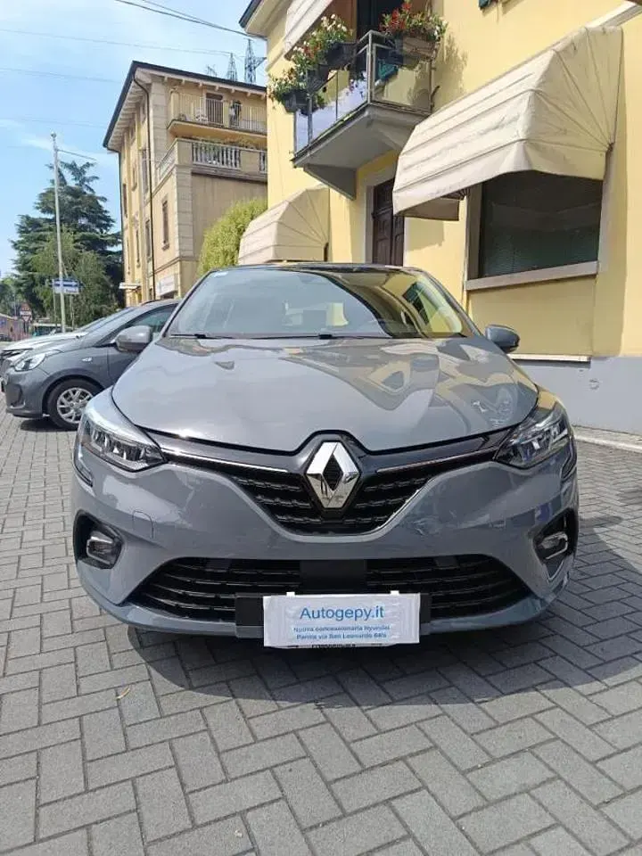 Usata Renault Clio Zen 101 CV (74 kW) 2020 Grigio Utilitaria