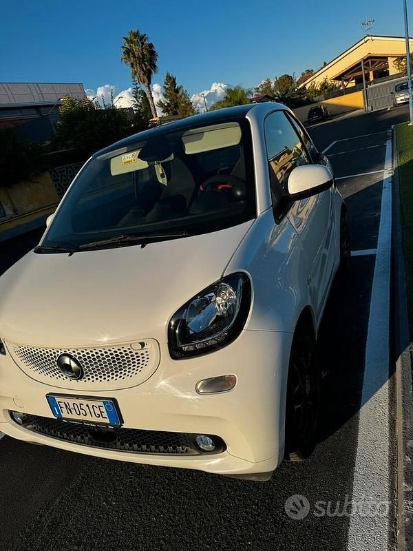 Usata Smart ForTwo Coupé 90 CV (66 kW) 2018 Utilitaria