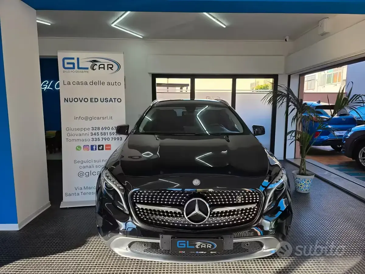 Usado Mercedes GLA200 136 CV (100 kW) 2016 Negro SUV
