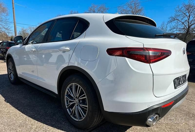 Usata Alfa Romeo Stelvio 160 CV (117 kW) 2021 Bianco SUV