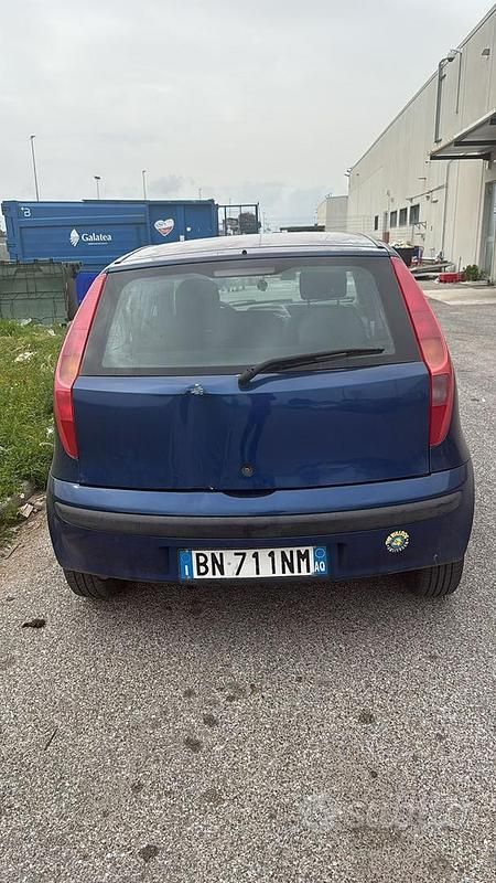 Usata Fiat Punto 2001 Blu Utilitaria