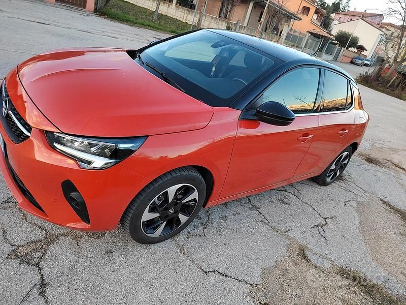 Usata Opel Corsa-e 100 kW (136 CV) 2022 Utilitaria