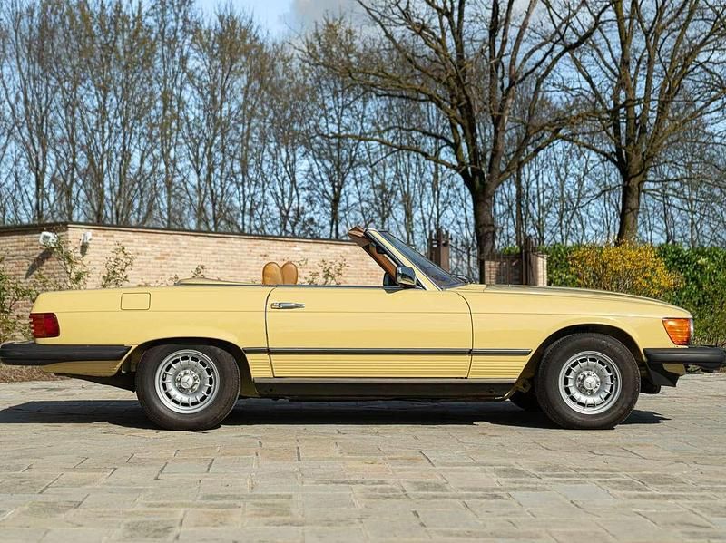 Usata Mercedes SL450 179 CV (131 kW) 1977 Giallo Cabrio