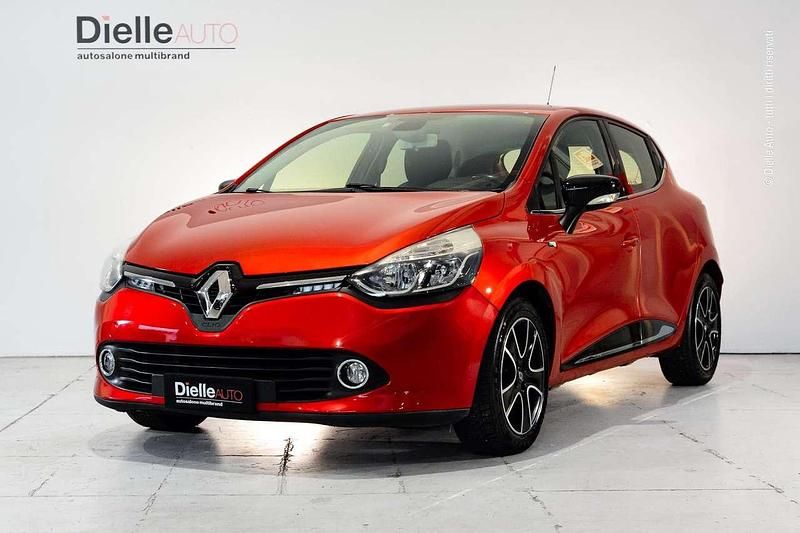 Usata Renault Clio IV 90 CV (66 kW) 2016 Rosso metallizzato Utilitaria