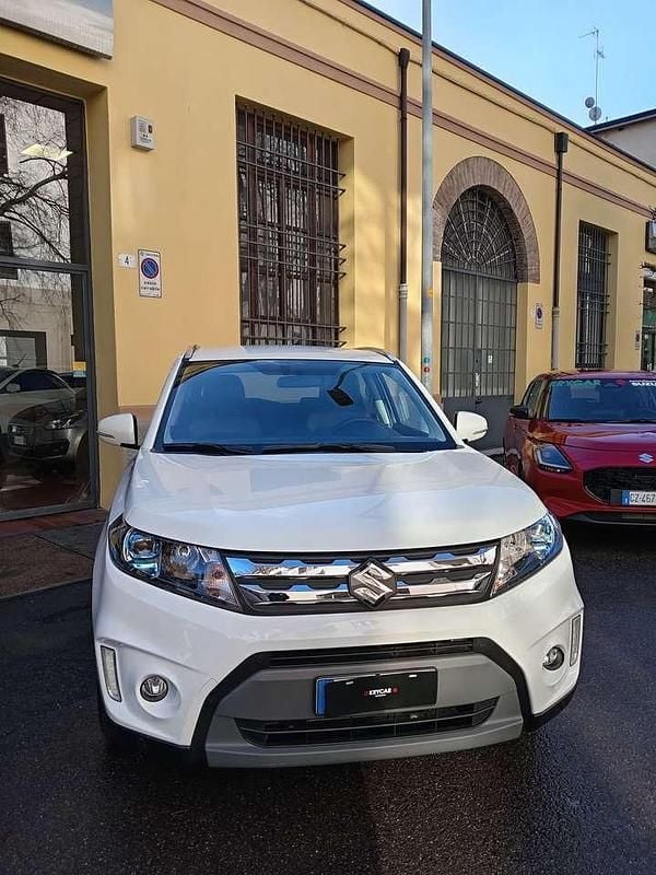 Usata Suzuki Vitara 120 CV (88 kW) 2016 Bianco santorini SUV