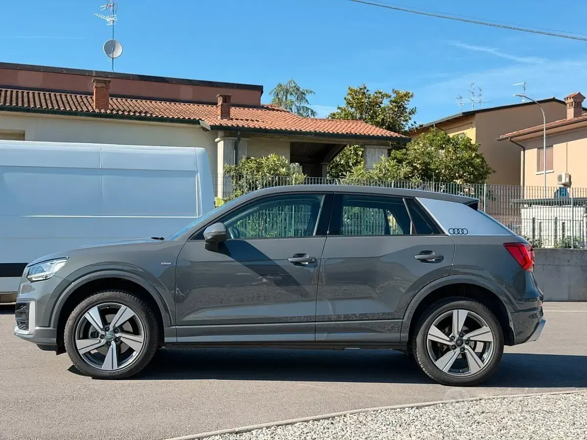 Usata Audi Q2 S-Line 150 CV (110 kW) 2018 Grigio SUV