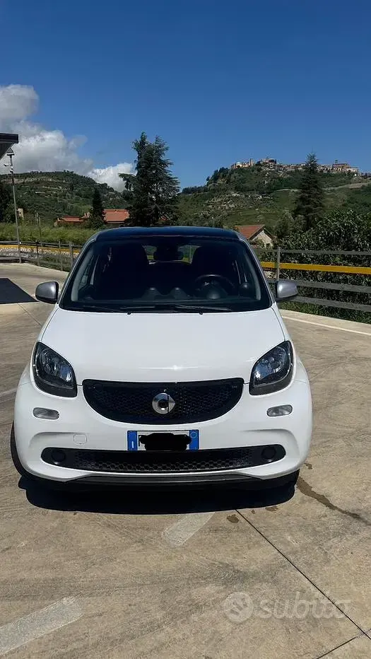 Usata Smart ForFour 71 CV (52 kW) 2017 Bianco Utilitaria