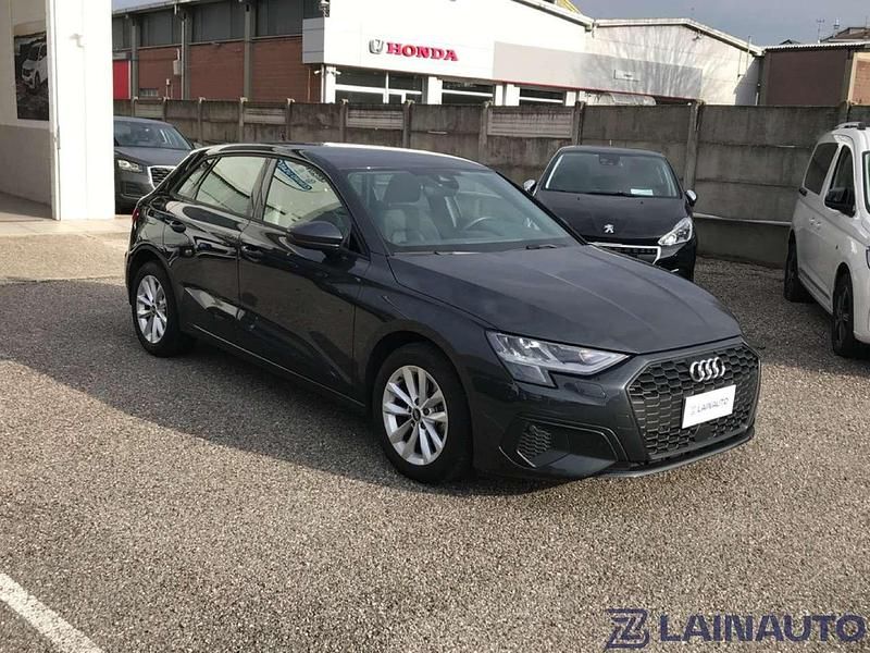 Usata Audi A3 Sportback e-tron Business 110 CV (80 kW) 2022 Grigio Utilitaria