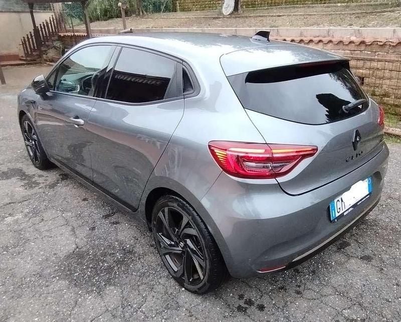 Usata Renault Clio V Engineered 145 CV (106 kW) 2023 Grigio Berlina