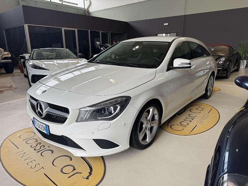 Usata Mercedes CLA220 Shooting Brake 177 CV (130 kW) 2016 Bianco Station wagon