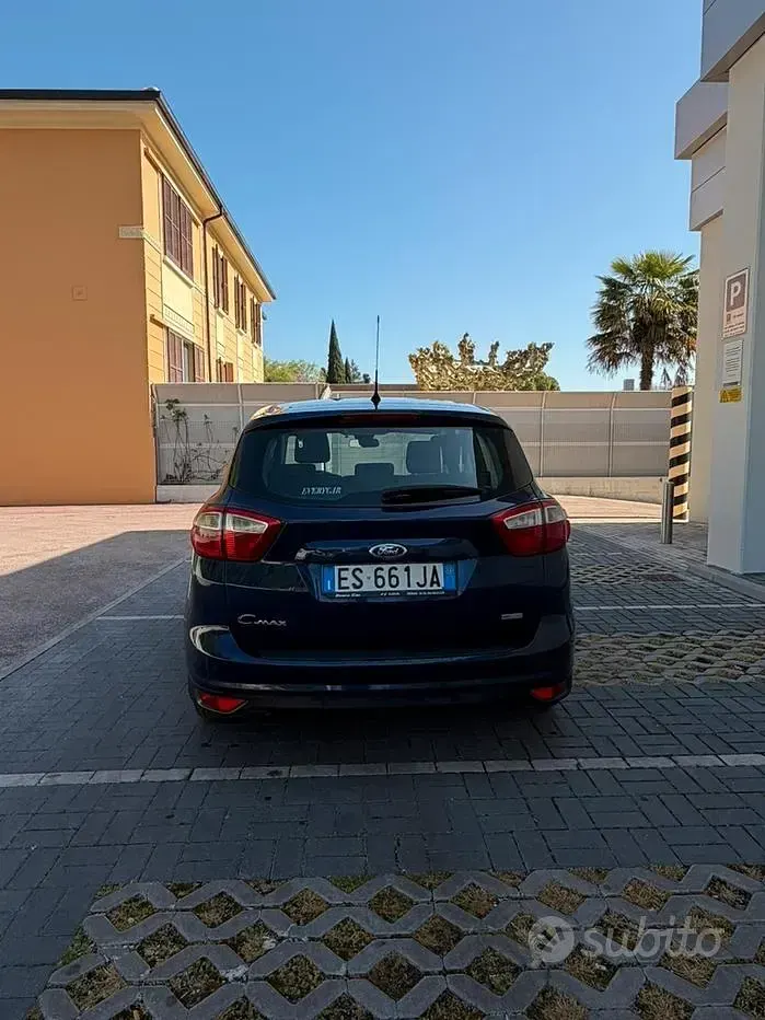 Begagnad Ford C-MAX 125 HK (91 kW) 2013 Minibuss