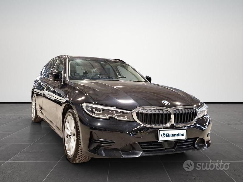 Usata BMW 320e Advantage 190 CV (139 kW) 2022 Nero Station wagon