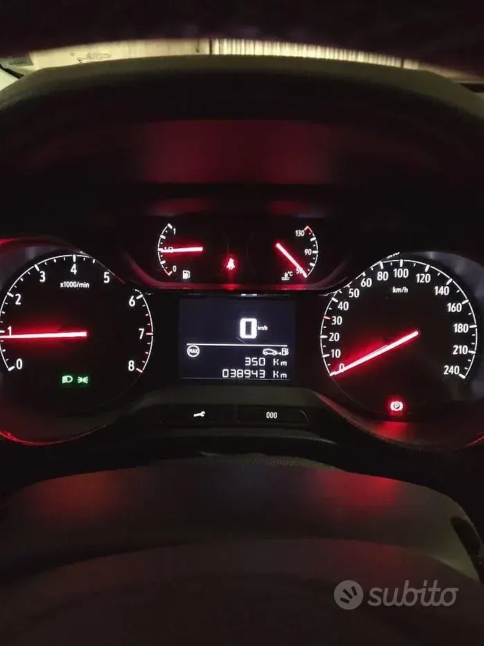 Usata Opel Crossland 110 CV (80 kW) 2019 Bianco SUV