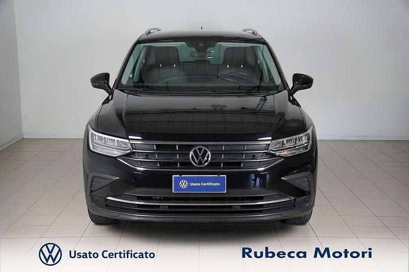 Usata VW Tiguan Life 131 CV (96 kW) 2021 Nero SUV