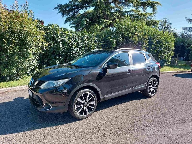 Usata Nissan Qashqai 130 CV (95 kW) 2016 Nero SUV