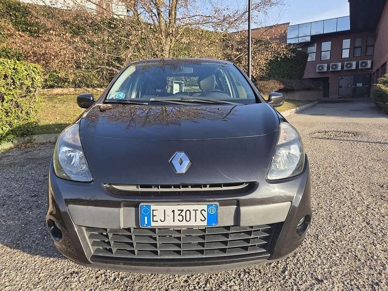 Usata Renault Clio III 75 CV (55 kW) 2011 Nero Berlina