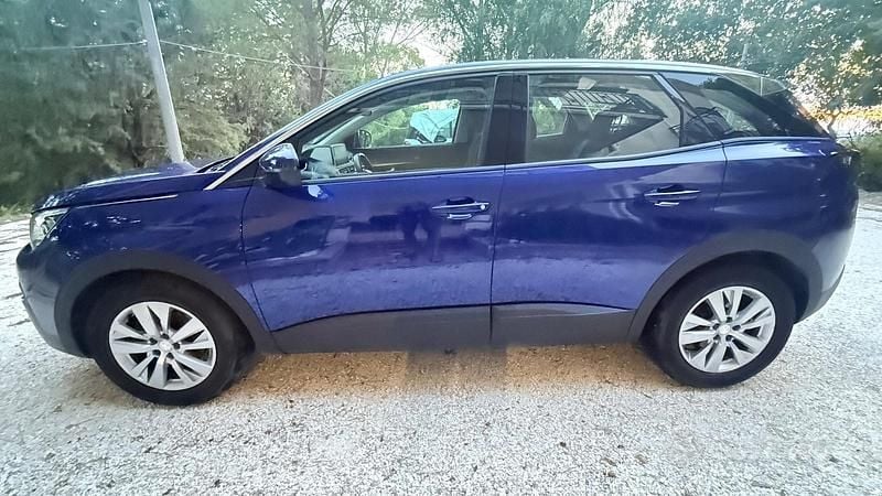 Usata Peugeot 3008 Allure 131 CV (96 kW) 2020 Blu SUV