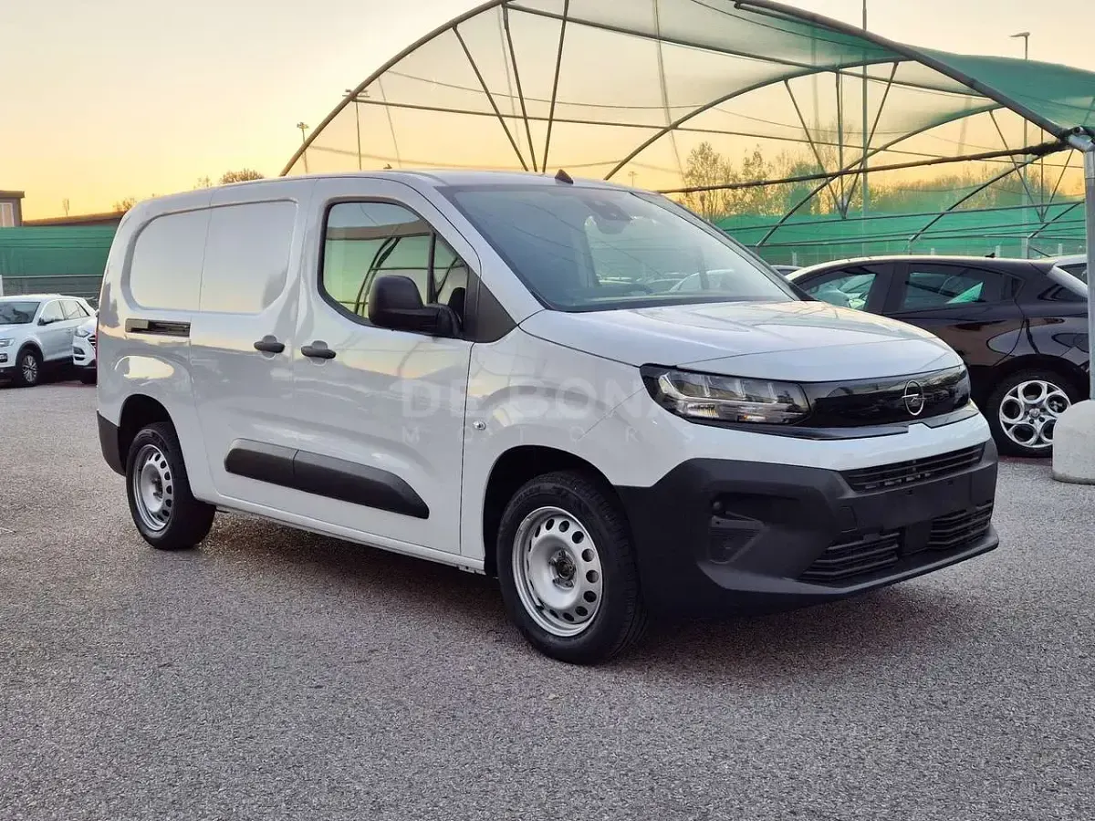 Nuova Opel Combo S 131 CV (96 kW) 2026 Kaolin white Monovolume