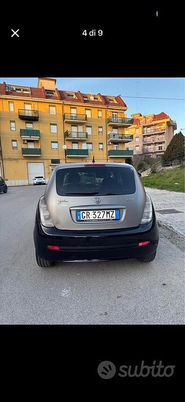 Usata Lancia Ypsilon 90 CV (66 kW) 2006 Nero Utilitaria