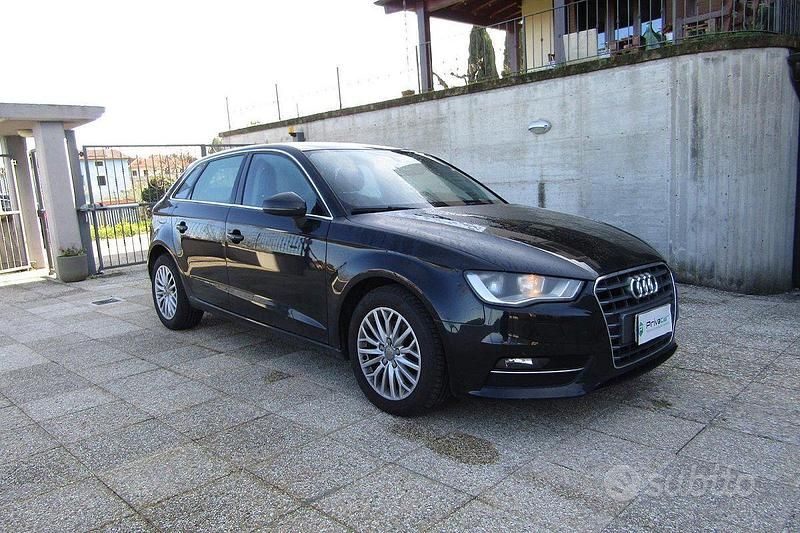 Usata Audi A3 Sportback Ambition 105 CV (77 kW) 2014 Nero Utilitaria