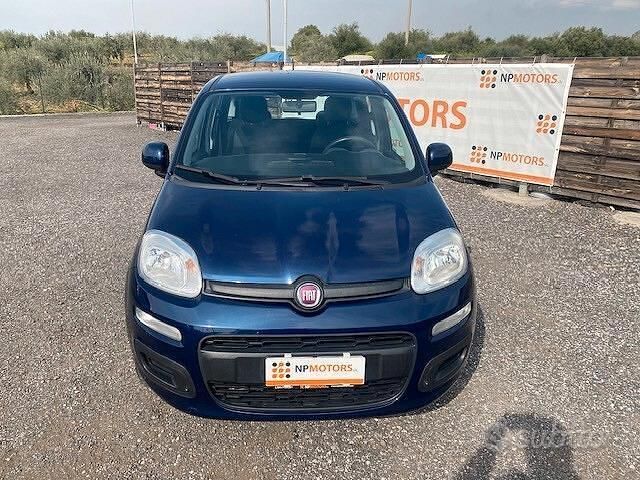 Usata Fiat Panda Lounge 80 CV (58 kW) 2018 Blu Utilitaria