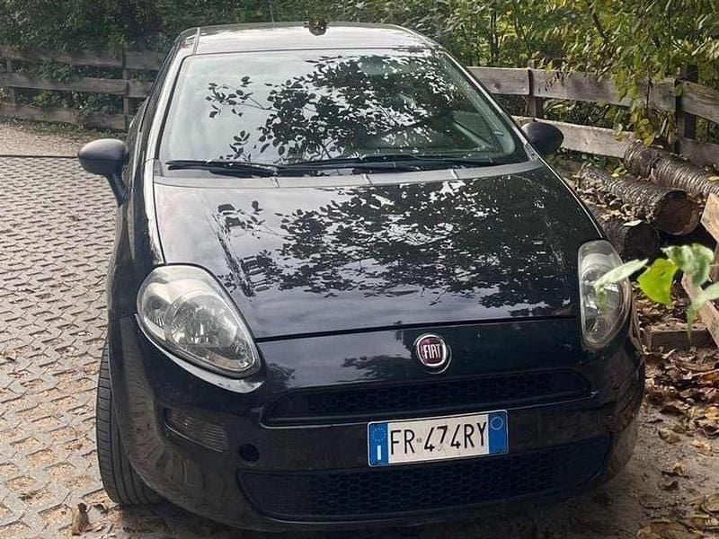 Usata Fiat Punto Street 69 CV (50 kW) 2018 Nero Berlina