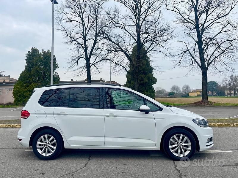 Usata VW Touran Comfortline 115 CV (84 kW) 2017 Bianco Monovolume
