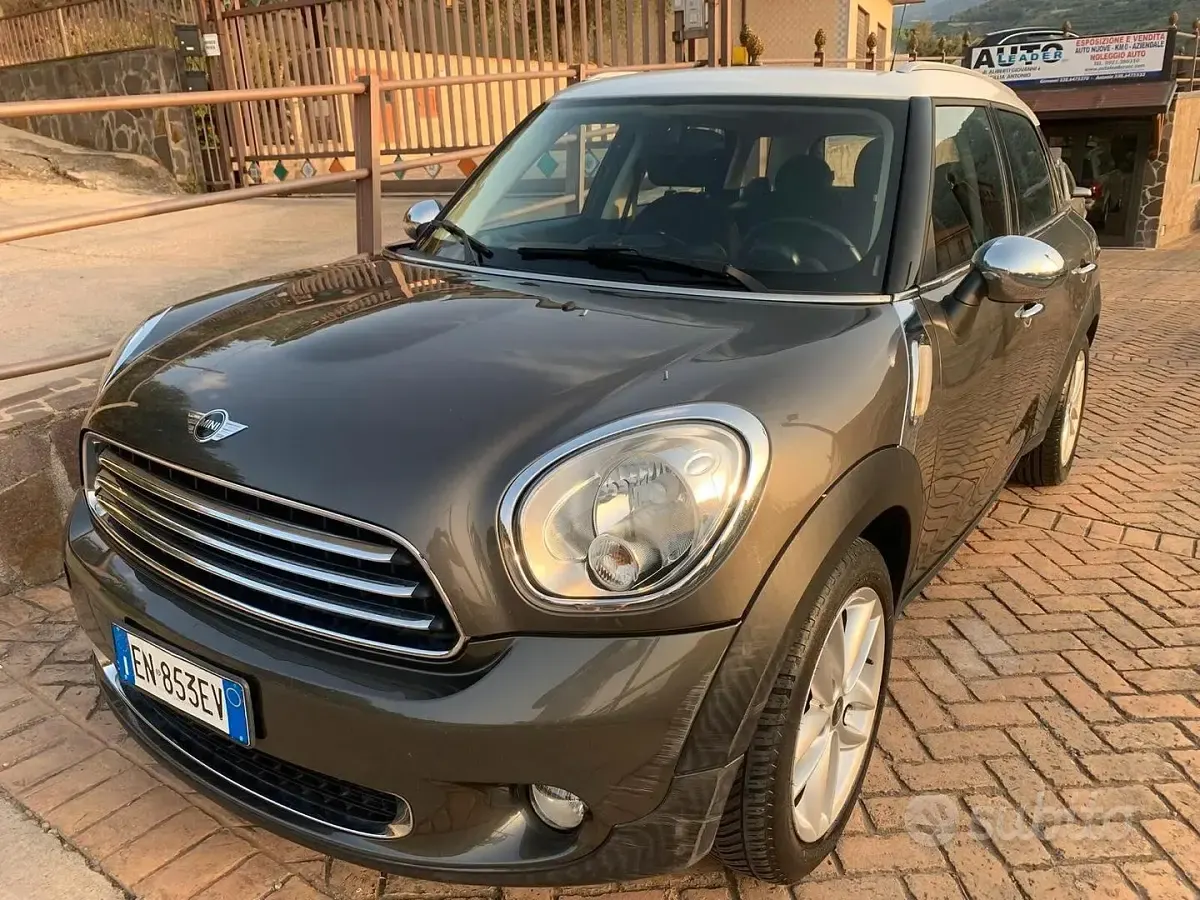 Usata Mini Cooper D Countryman 111 CV (81 kW) 2012 Grigio SUV