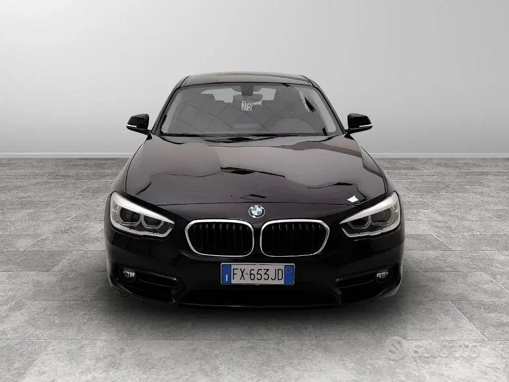 Usata BMW 118 Sport Line 150 CV (110 kW) 2019 Nero Utilitaria