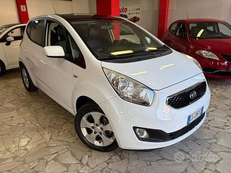 Usata Kia Venga 90 CV (66 kW) 2014 Bianco Utilitaria