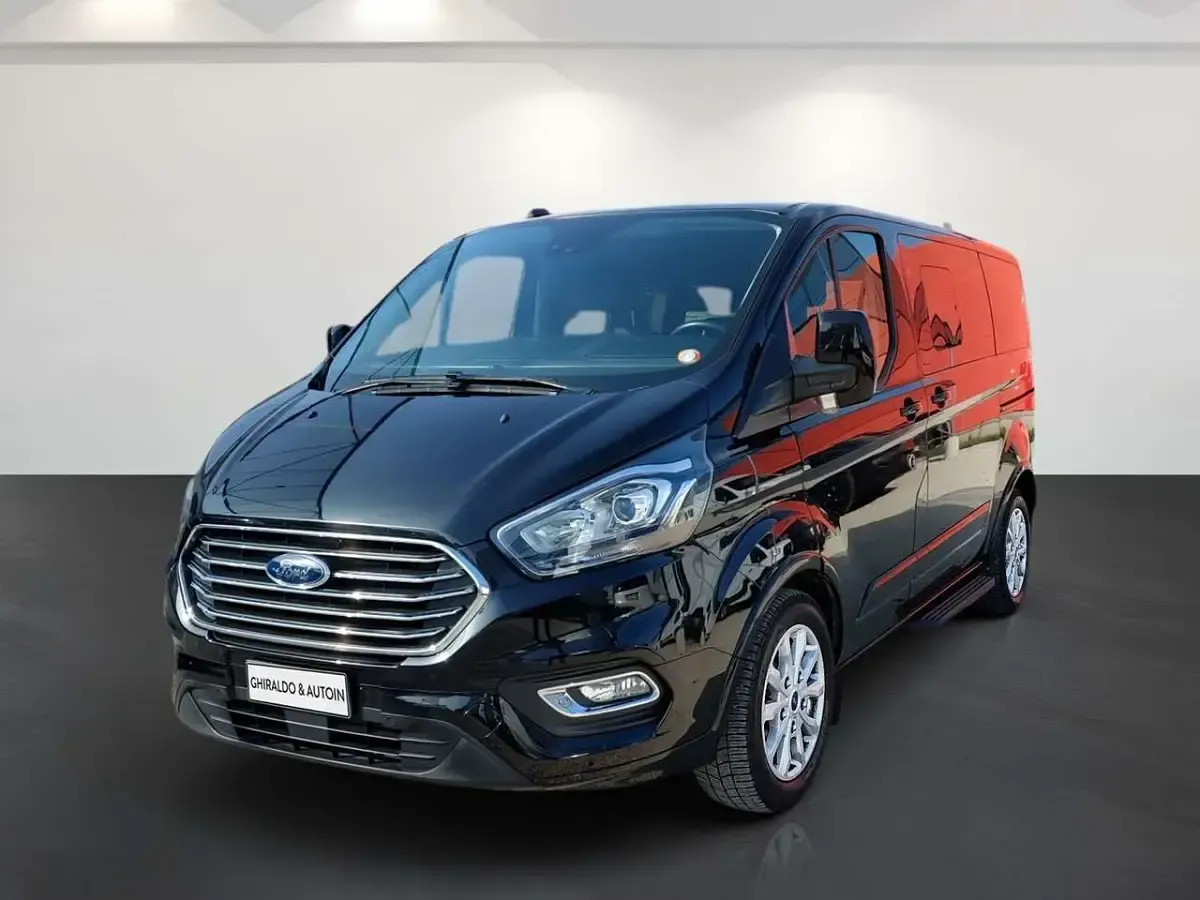 Usata Ford Tourneo Titanium 185 CV (136 kW) 2020 Nero Monovolume