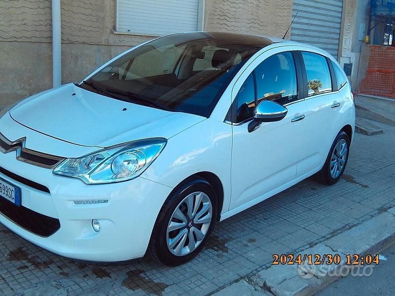 Bianco Usata 2014 Citroën C3 Exclusive Due volumi | 5800 € (Buon prezzo) - Immagine 1/4
