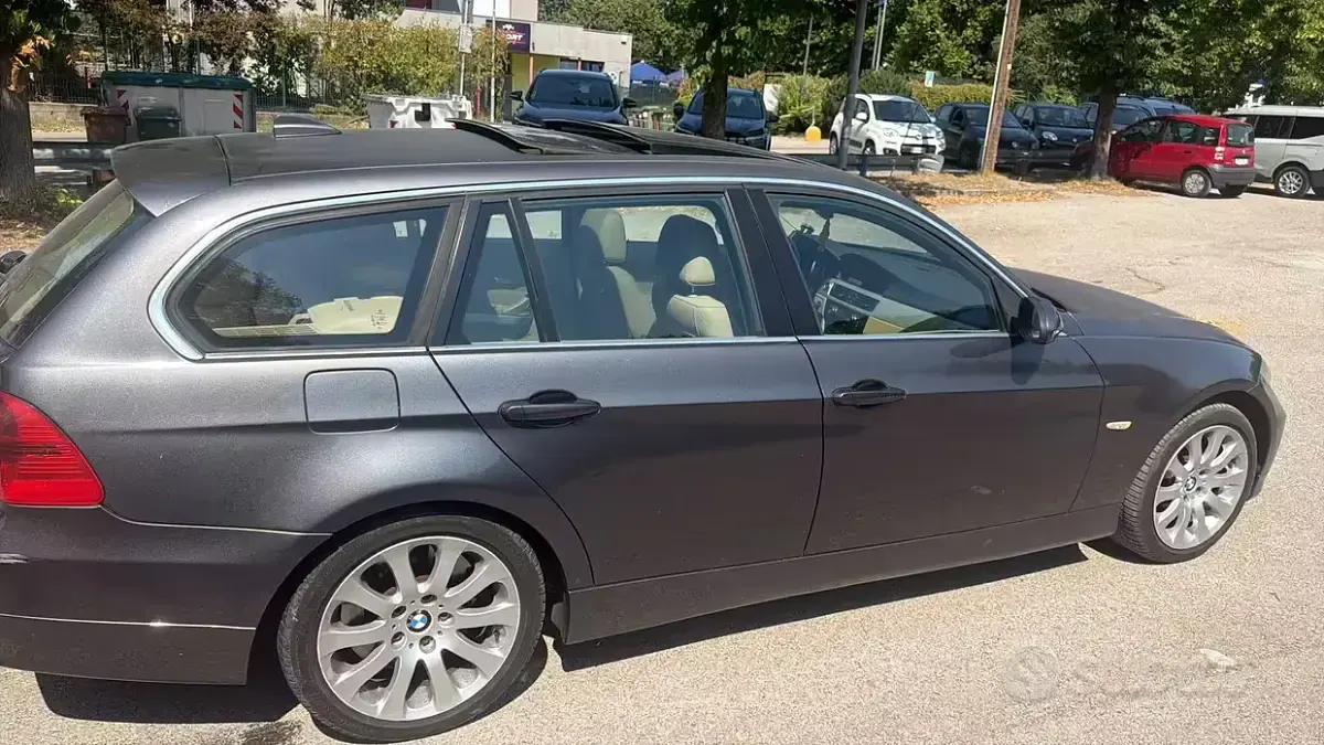 Usata BMW 330 231 CV (169 kW) 2008 Grigio Station wagon