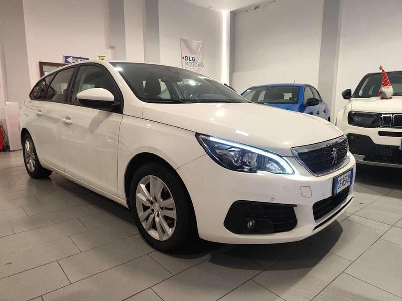 Bianco Usata 2021 Peugeot 308 Business-Line Station wagon | 10.650 € (Buon prezzo) - Immagine 1/4