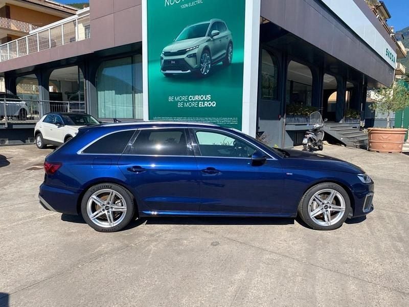 Usata Audi A4 S-Line 204 CV (150 kW) 2024 Blu/azzurro Station wagon