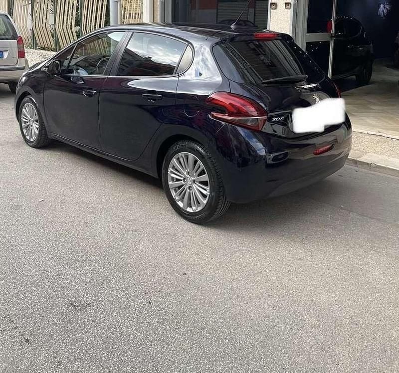 Usata Peugeot 208 Active 82 CV (60 kW) 2017 Utilitaria