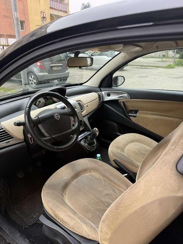 Usata Lancia Ypsilon 75 CV (55 kW) 2009 Utilitaria