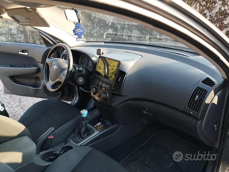 Usata Hyundai i30 Active 116 CV (85 kW) 2009 Grigio Station wagon