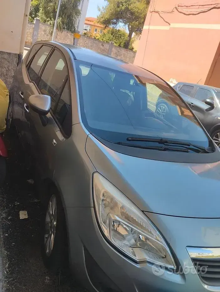 Usata Opel Meriva 95 CV (69 kW) 2013 Nero Monovolume