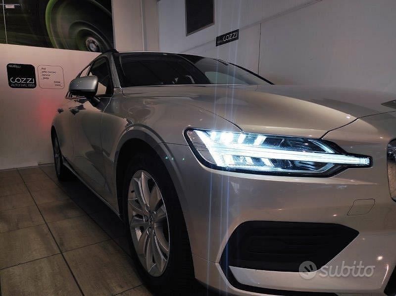 Usata Volvo V60 2021 Grigio Station wagon