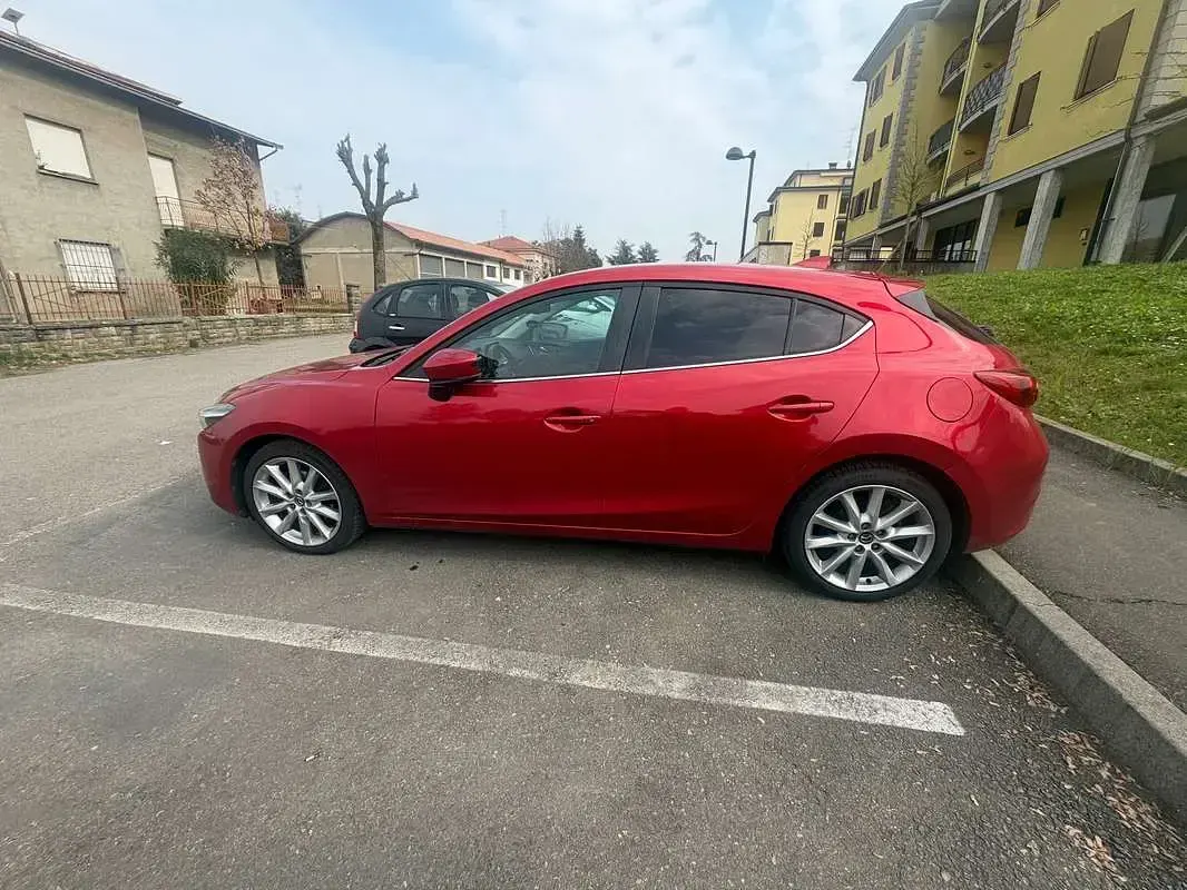 Usata Mazda 3 Exceed 105 CV (77 kW) 2017 Rosso Berlina