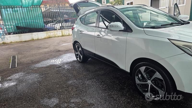 Usata Hyundai ix35 115 CV (84 kW) 2012 Bianco SUV