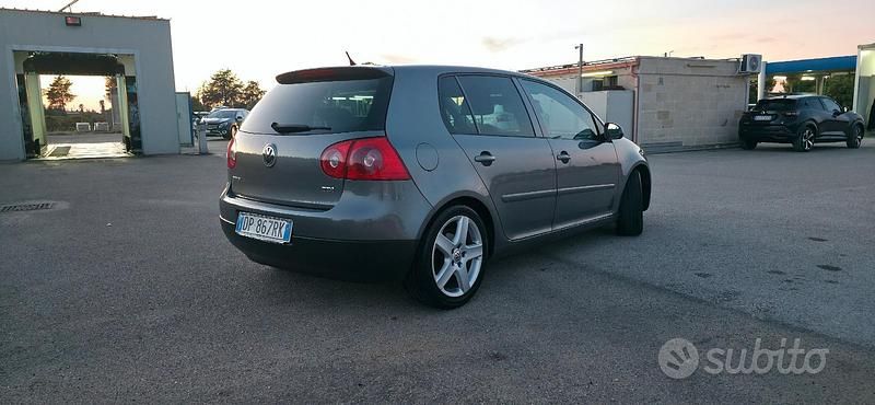 Usata VW Golf VI 105 CV (77 kW) 2008 Grigio Utilitaria